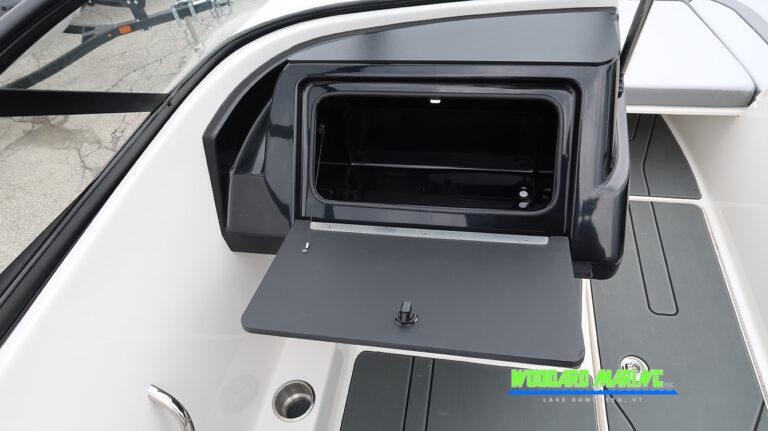 Bayliner V20 glove box open storage Vermont