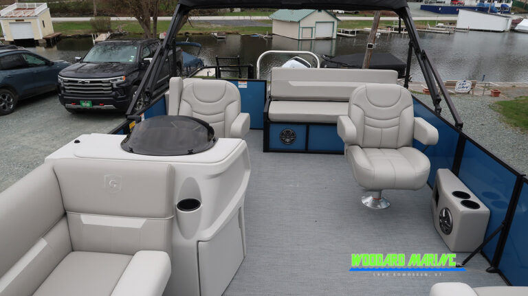 Godfrey Xperience 2286 SFLX interior seating layout pontoon Vermont