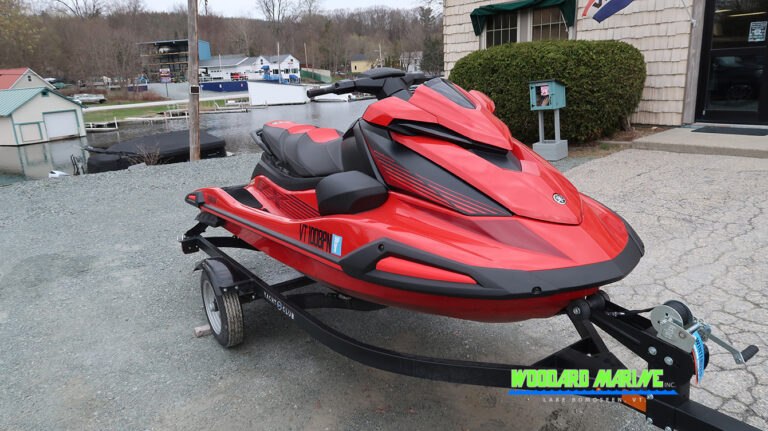 Yamaha VX Deluxe WaveRunner for sale Vermont Lake Champlain side profile