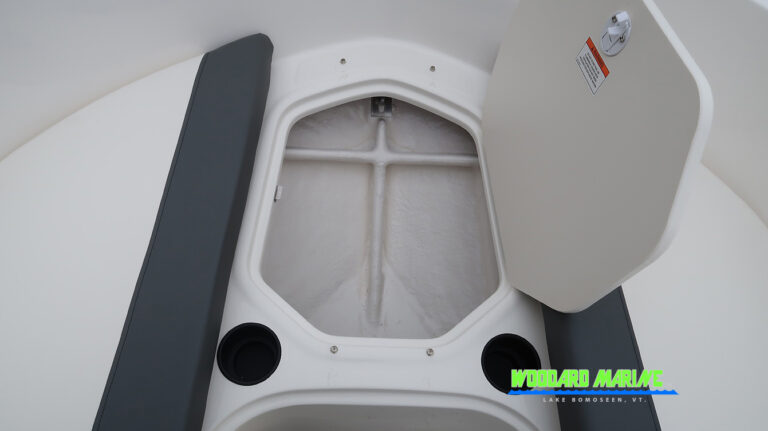 Bayliner E18 LTD bow storage compartment boat Vermont