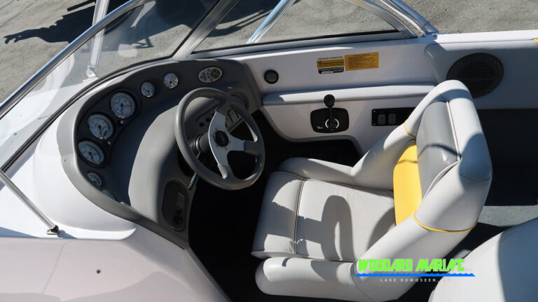 2002 Moomba Outback LS wake boat driver helm controls Vermont