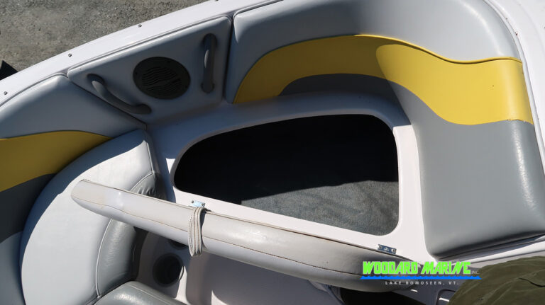 2002 Moomba Outback LS wake boat bow storage starboard area Vermont