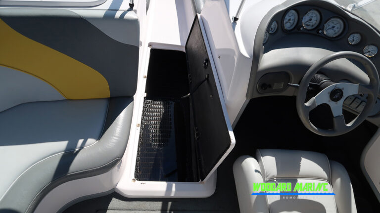 2002 Moomba Outback LS wake boat ski locker Vermont