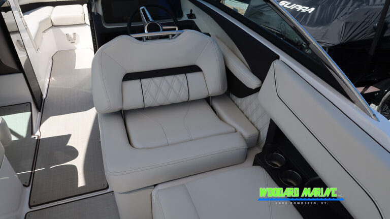 used Regal LS4 cockpit seating layout bowrider Vermont