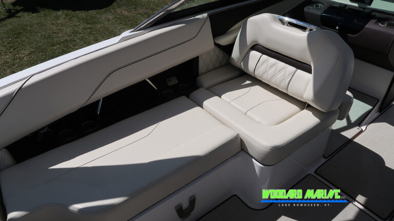 used Regal LS4 cockpit extended seating layout relaxed position bowrider Vermont