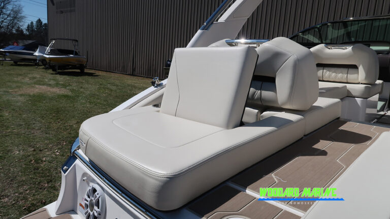 used Regal LS4 rear sun lounge seating aft convertible Vermont runabout