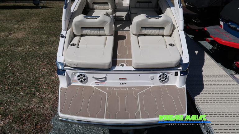 used Regal LS4 transom lounge seating bowrider Vermont