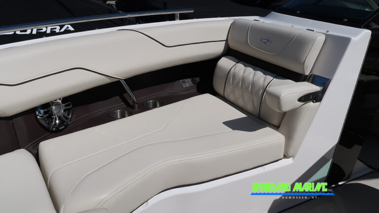Regal LS4 bow cushions premium seating runabout Vermont